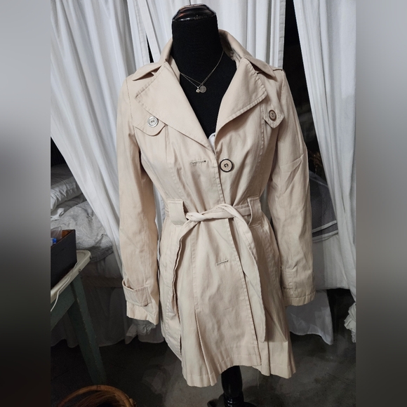 Trech coat with hood - Picture 2 of 4